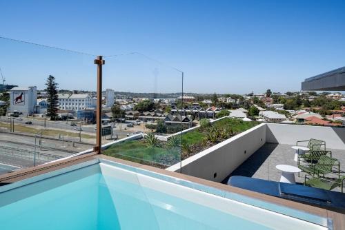 North Fremantle Apartment | Stylish Studio Near Fremantle Cafés and Beaches