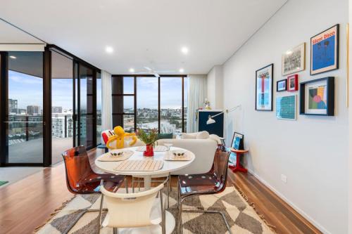 West End Apartment | Stylish Studio Twin Q Beds Sleep 4 Budget Friendly