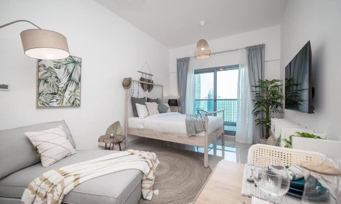 Business Bay Apartment | Stylish Studio with Pool and Gym