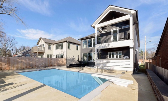 Indianapolis House | Stylish Surrey Park Home w/Pool, Fire Pit, Gourmet Kitchen, Outdoor Grill + Bar