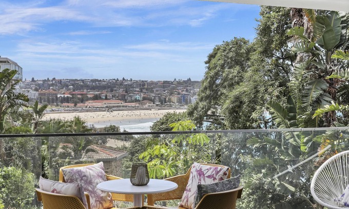 Bondi Apartment | Stylish Tamarama Beachside