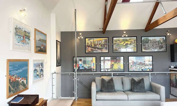 Chysauster House | Stylish~Tasteful~2Bed~2Bath~Central~Townhouse
