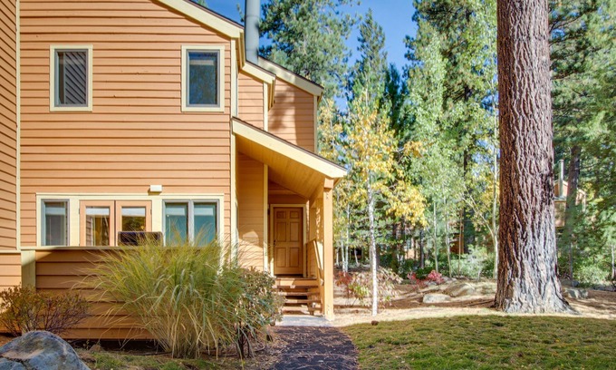 Incline Village House | Stylish Townhome with Deck & Shared Hot Tub - Walk to Beaches, Near Skiing