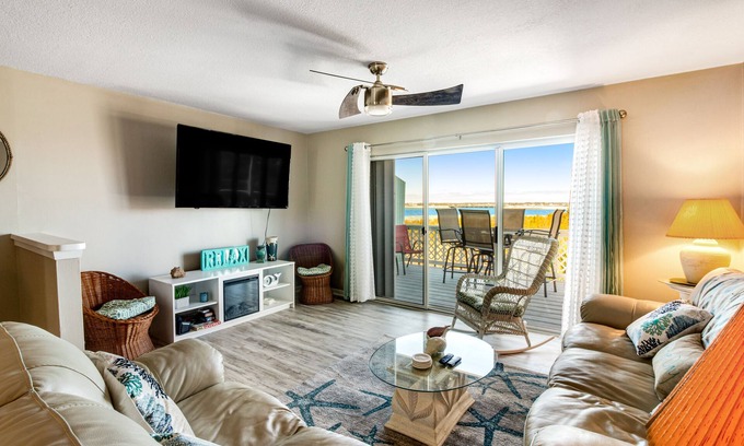 Navarre Beach House | Stylish townhome with sound view, W/D, & HEATED community pool