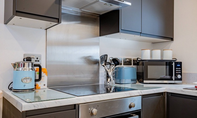 Caterham Apartment | Stylish two bed flat in Caterham