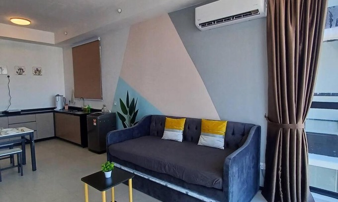 George Town Apartment | Stylish Urban Suite Penang - with infinite pool