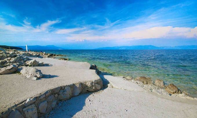 Krsan Villa | Stylish villa with large garden and inviting pool area