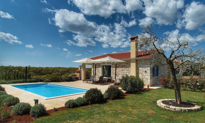 Bale Villa | Stylish villa with large pool and garden in Bale