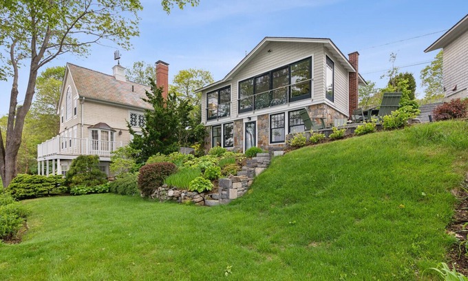 Ogunquit House | Stylish Waterfront Hideaway for 4 | Stunning Views | Walk to Beach & Town