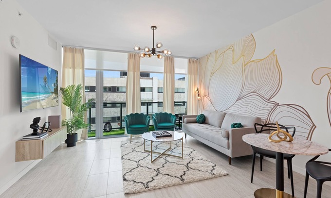 Northeast Miami Apartment | Stylish Wynwood 1BR & Guest Bed Walk to Art, Bars & Nightlife!