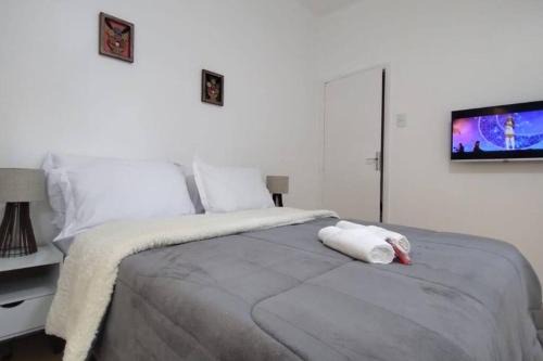 Petropolis Apartment | Suíte com vista de varanda no centro histórico de Petrópolis!
