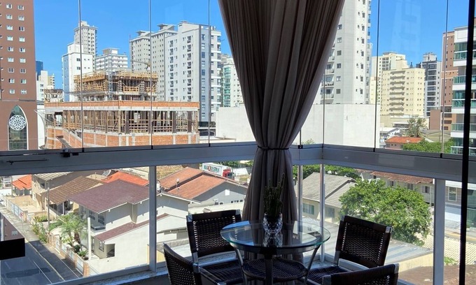 Andorinha Apartment | Suíte em Meia Praia , Itapema sc