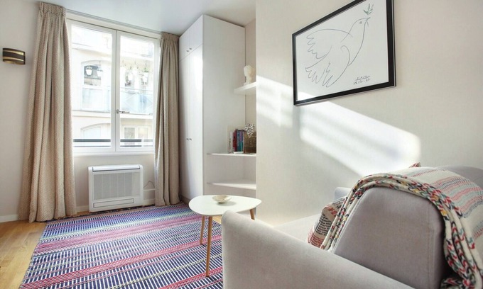 Saint-Merri Apartment | Sublime and new Studio Le Marais/Beaubourg