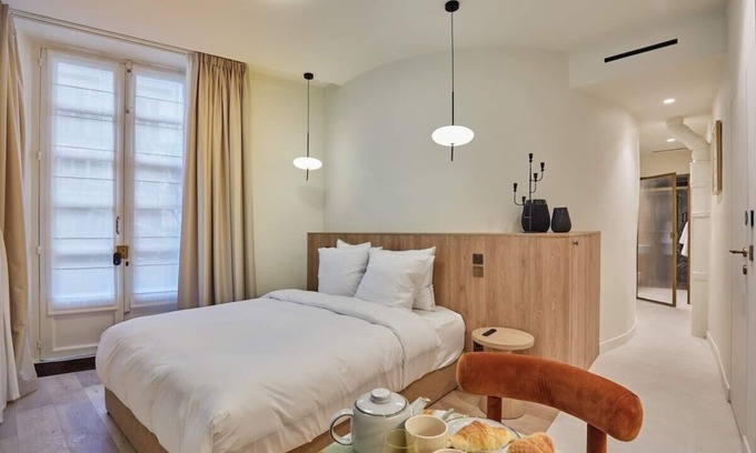 Paris City Center Apartment | Sublime and New Studio Louvre Palais-Royal