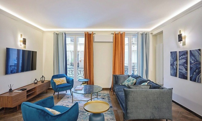 Marais Apartment | SUBLIME APARTMENT IN THE HEART OF PARIS IN THE “MARAIS”