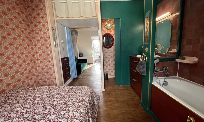Quartier Saint-Ambroise Apartment | Sublime Appartement Parisien avec vue sur la Tour Eiffel