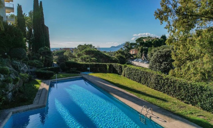 La Croix des Gardes Apartment | Sublime appartement vue mer