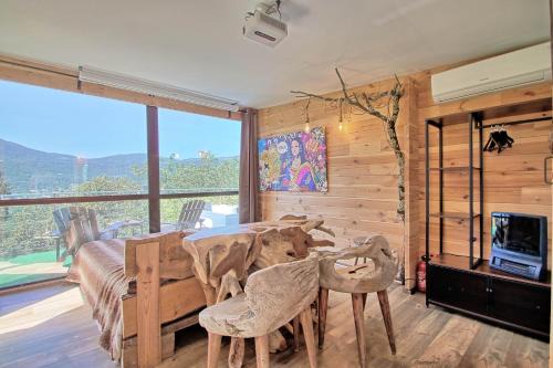 Sollies-Toucas Ski Chalet | Sublime cabane perchée climatisé avec SPA et cinéma vue panoramique Le Mas des faraches