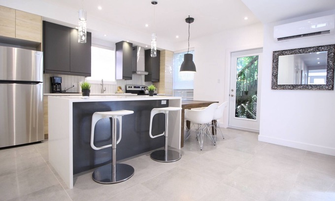 La Petite-Patrie Apartment | Sublime Condo Moderne - 3 Chambres-metro