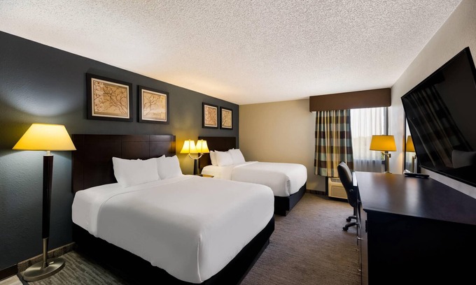 San Angelo Hotel | Suburban Studios San Angelo near Convention Center