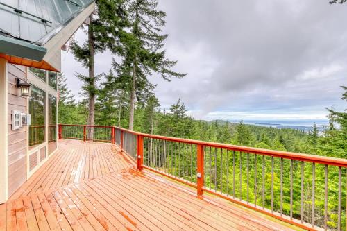 Olga House | Sucia Island Mountain View