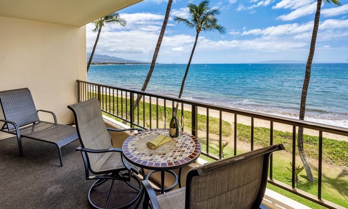 Kihei Condo | Sugar Beach 314 Front Row Ocean Views in Beautifully Upgraded Beachfront Condo