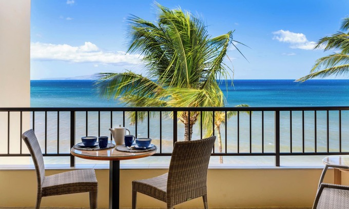 Kihei Condo | Sugar Beach PH21 - Direct Oceanfront 1 bedroom