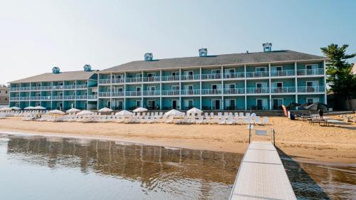 Traverse City Hotel | Sugar Beach Resort Hotel