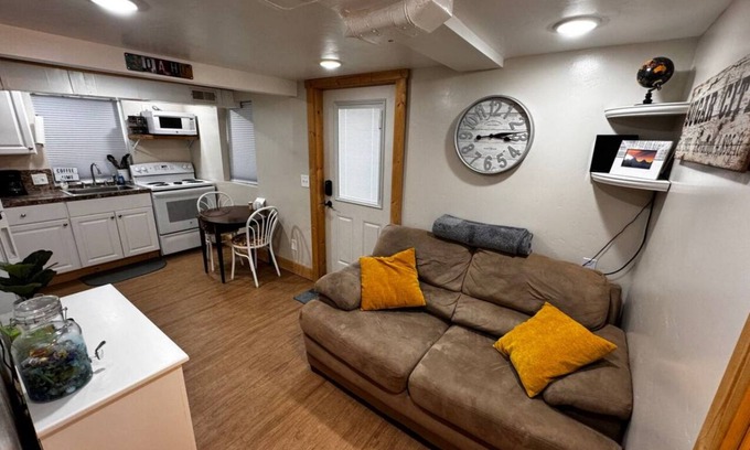 Sugar City Apartment | Sugar Shack (dog friendly), Sugar Shack (pet friendly)