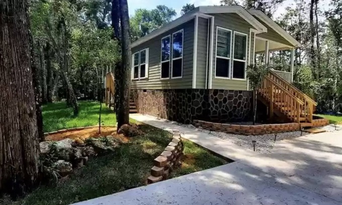Homosassa House | Sugar Shack! Quiet home in the heart of Old Homosassa