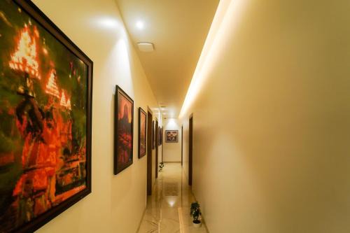 Mahmoorganj Hotel | Sugar Stars Inn