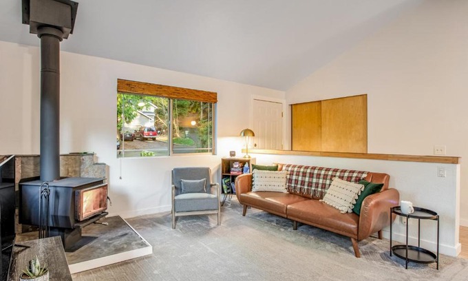 Sudden Valley House | Sugarpine Retreat