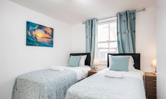 New Cross Apartment | Suitable forms of transport and accessible to other amenities