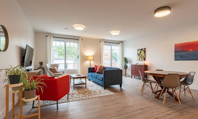 Wolfville Apartment | Suite 203 - 470 Main