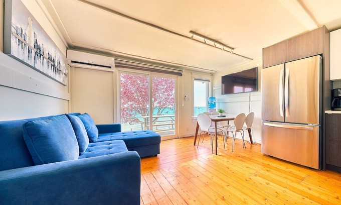 Wainfleet Cottage | Suite 216: Beautiful 2-Bedroom Beachfront Suite