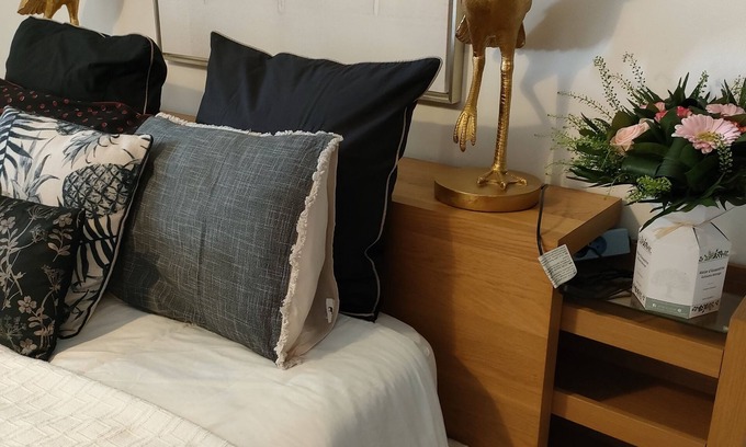 Guingamp House | Suite 27, a spacious and charming guest apartment