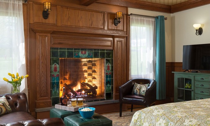 Tannersville Apartment | Suite 4 @ Curran's, A Contemporary Apartment in Tannersville