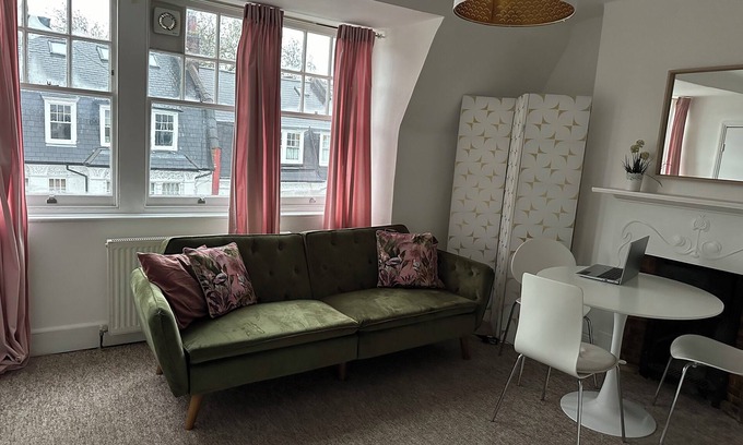 Belsize Park Apartment | Suite 5,Belsize Park