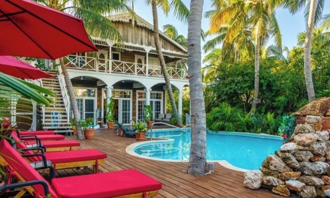 Caye Caulker House | Suite 5 (Queen Bed)