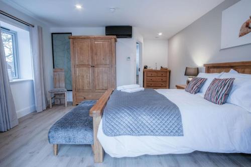 Pen-y-cae Apartment | Suite 7 - Sleeping Giant Hotel - Pen Y Cae Inn