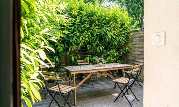 Bailly Apartment | Suite - Apartment PRAIRIE Garden level Terrace - Capacity 8 people
