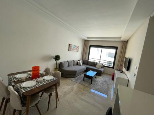 Anfa Apartment | SUITE APPARTEMENT BOURGOGNE 2 pièces