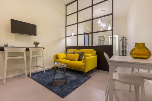 Historic Castle District Apartment | Suite Cagliari -97-