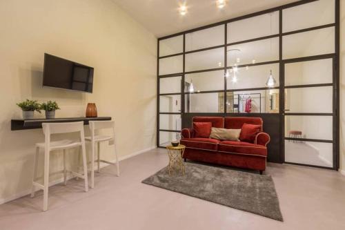 Historic Castle District Apartment | Suite Cagliari -99-