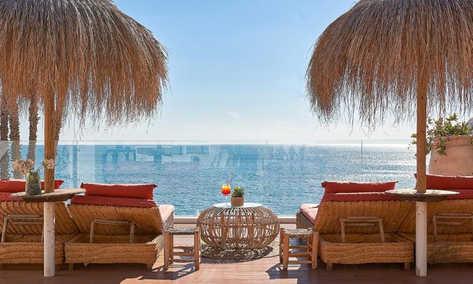Malaga-Este Apartment | Suite Deluxe Face Mer Apart Malaga
