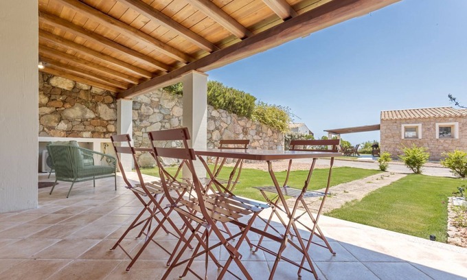 Tertenia Apartment | Suite Dreams - Apartment with shared pool and garden