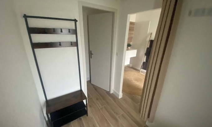 Villeneuve-les-Maguelone Bed & Breakfast | Suite with king-size bed