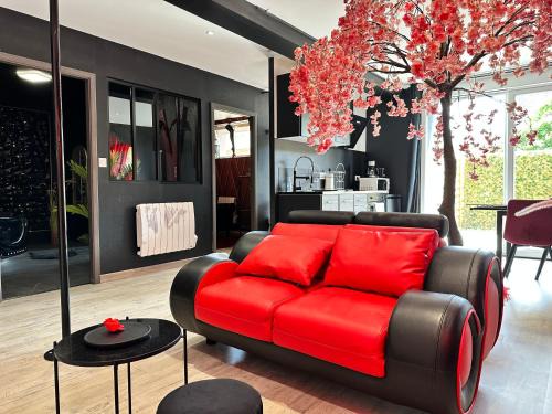 Saint-Die Apartment | Suite Jeux d’Amour Jacuzzi/Love Room