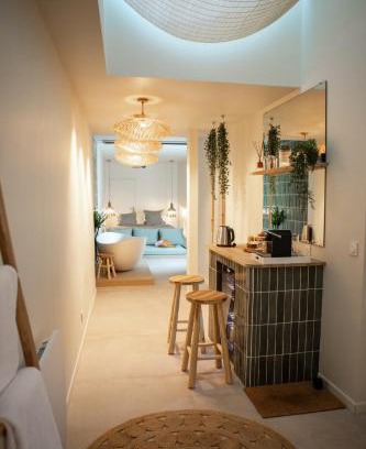 Lille Centre Ville Apartment | Suite La Penida avec Sauna & Baignoire Hyper Centre Lille