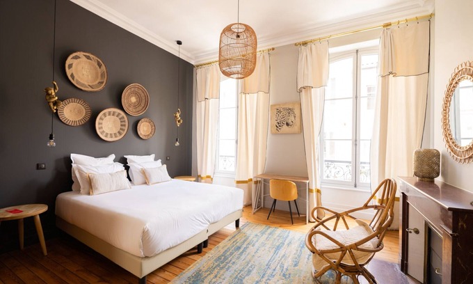 Bordeaux City Centre Bed & Breakfast | Suite MASSAI MARA ideal for 4 people